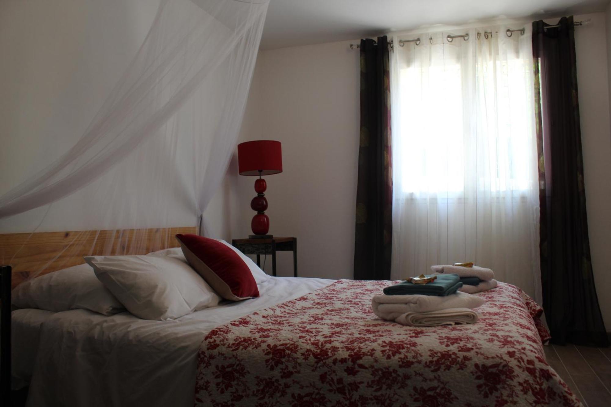 Villa Pierre Blanche Le Calme A 5Mn Du Centre Ville ニーム エクステリア 写真